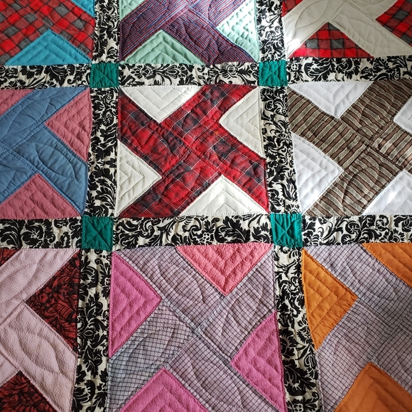 Whirlwind Vtg QUILT Hand Pieced Hand Quilted Twin 74x87 Multi Pattern & Fabric - Picture 8 of 16